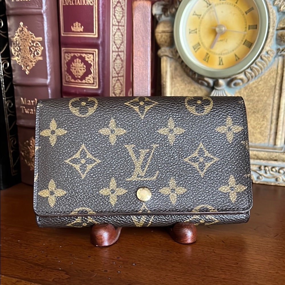 Louis Vuitton Monogram Porte Monnaie Billets Tresor Wallet EUC